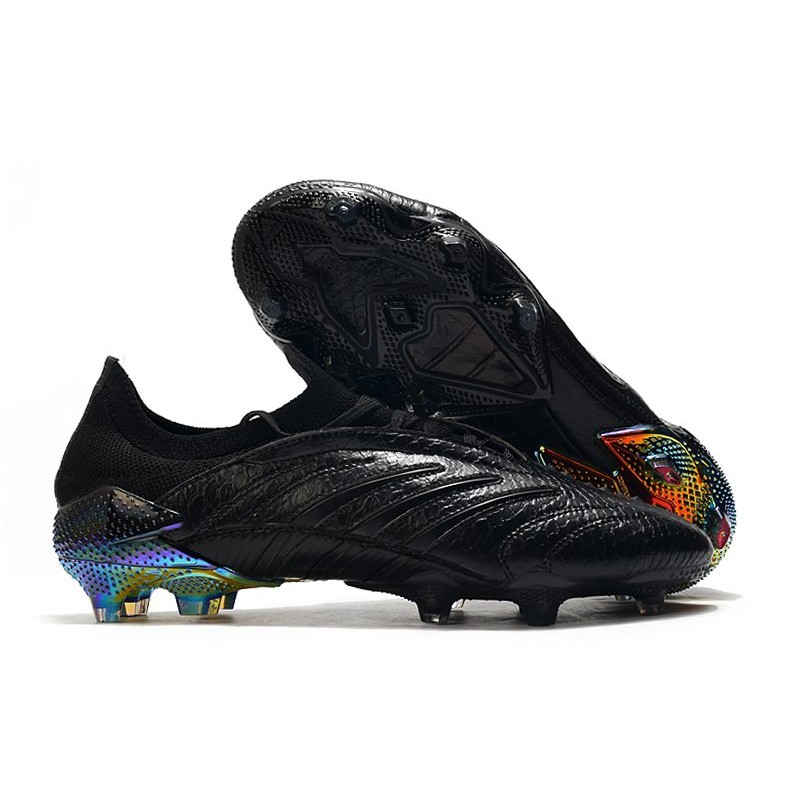 Tacos de fútbol adidas predator edición limitada impresos con un patrón  geométrico atestado de colores